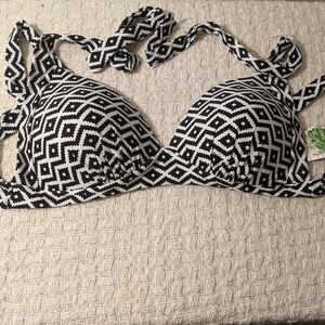 Black and White Geometric Bikini, Medium